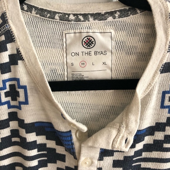 Men’s long sleeve Aztec Print - Picture 3 of 6